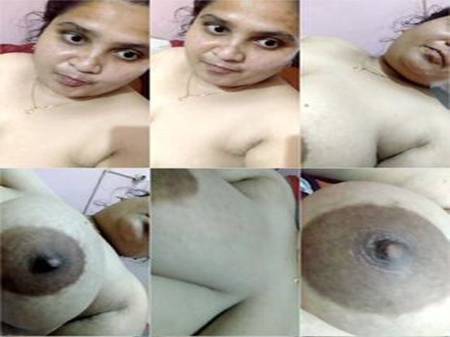 Mature Indian girl showing her big melons