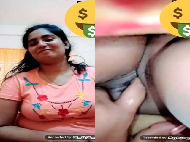 Shy mature Bhabhi fingering pussy on video call