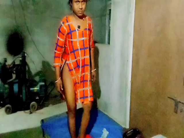 Muslim village wife nude boobs and pussy show