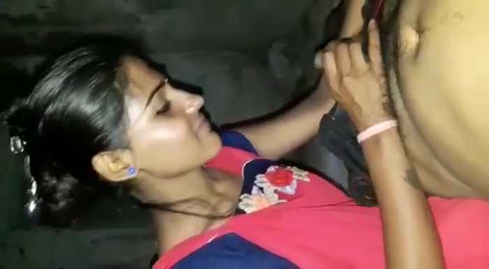 Beautiful bhabhi blowjob to her lover