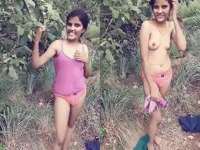 Tamil cute girl topless show for lover outdoors