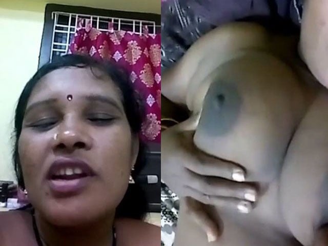Rich Indian Dehati wife showing boobs to lover